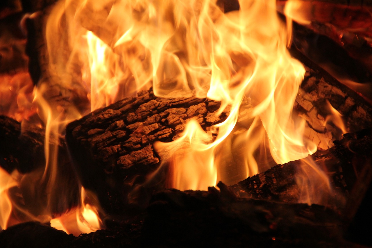 Expert Fireplace Cleaning in Westlake Village, CA Professional Fireplace Cleaning Services In Westlake Village California